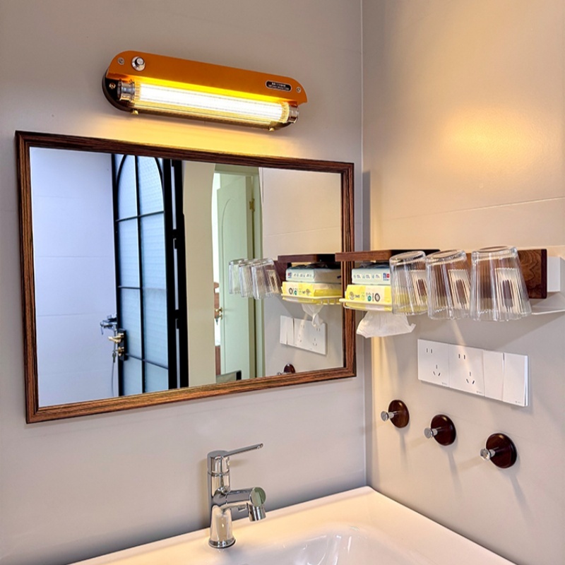 الرجعية النمط الصناعي الألومني - مراجعة Home Office Industrial Style وسعره