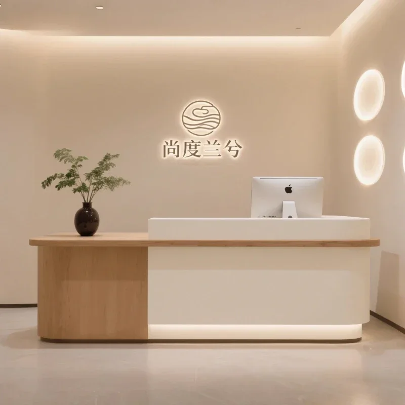 # طاولات استقبال فاخرة للمنازل - مراجعة Home Office Tienda وسعره